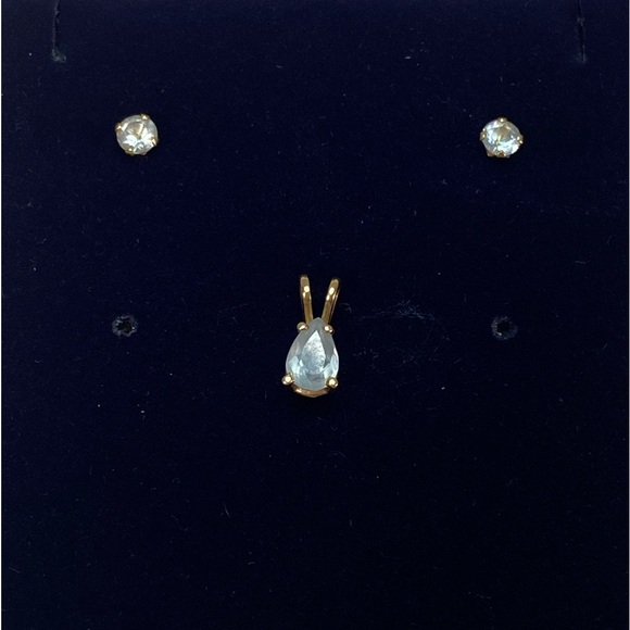 14K YELLOW GOLD aquamarine studs and pendant set REAL GOLD 🩵 vintage - Picture 2 of 15